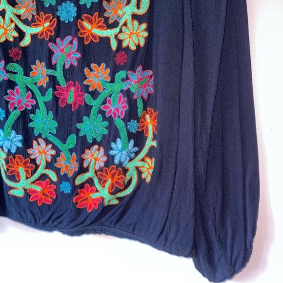Soft Surroundings Size L Boho Floral Embroidered Navy Blouse Top - Picture 3 of 8